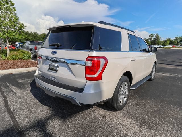 Used 2019 Ford Expedition XLT w/ Equipment Group 202A AWD/4WD image 9