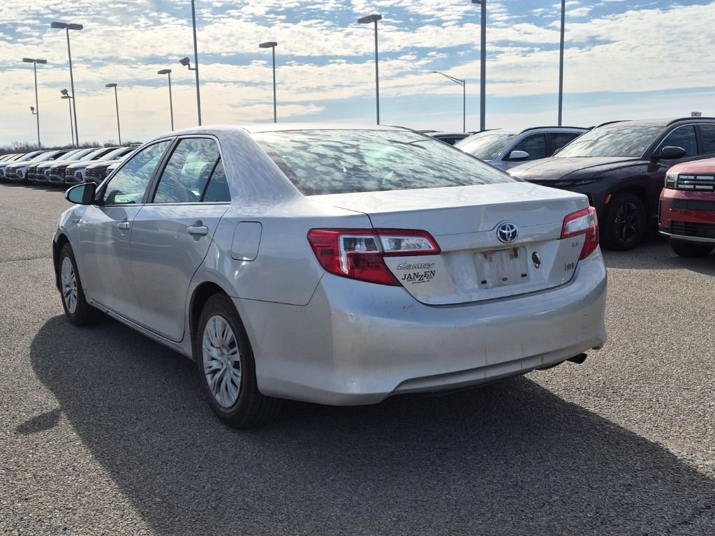 Used 2012 Toyota Camry LE image 4