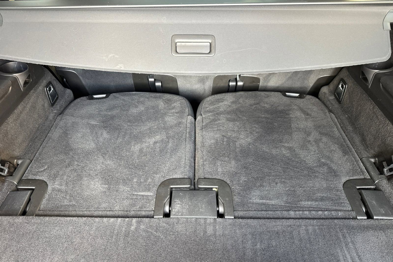 Used 2023 Volvo XC90 T8 Plus w/ Protection Package Premier image 16