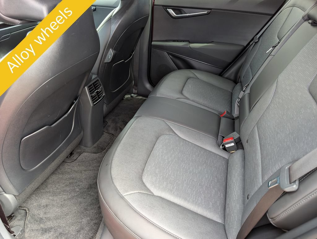 Certified 2025 Kia Niro Wave w/ Wave Preserve Package FWD image 20