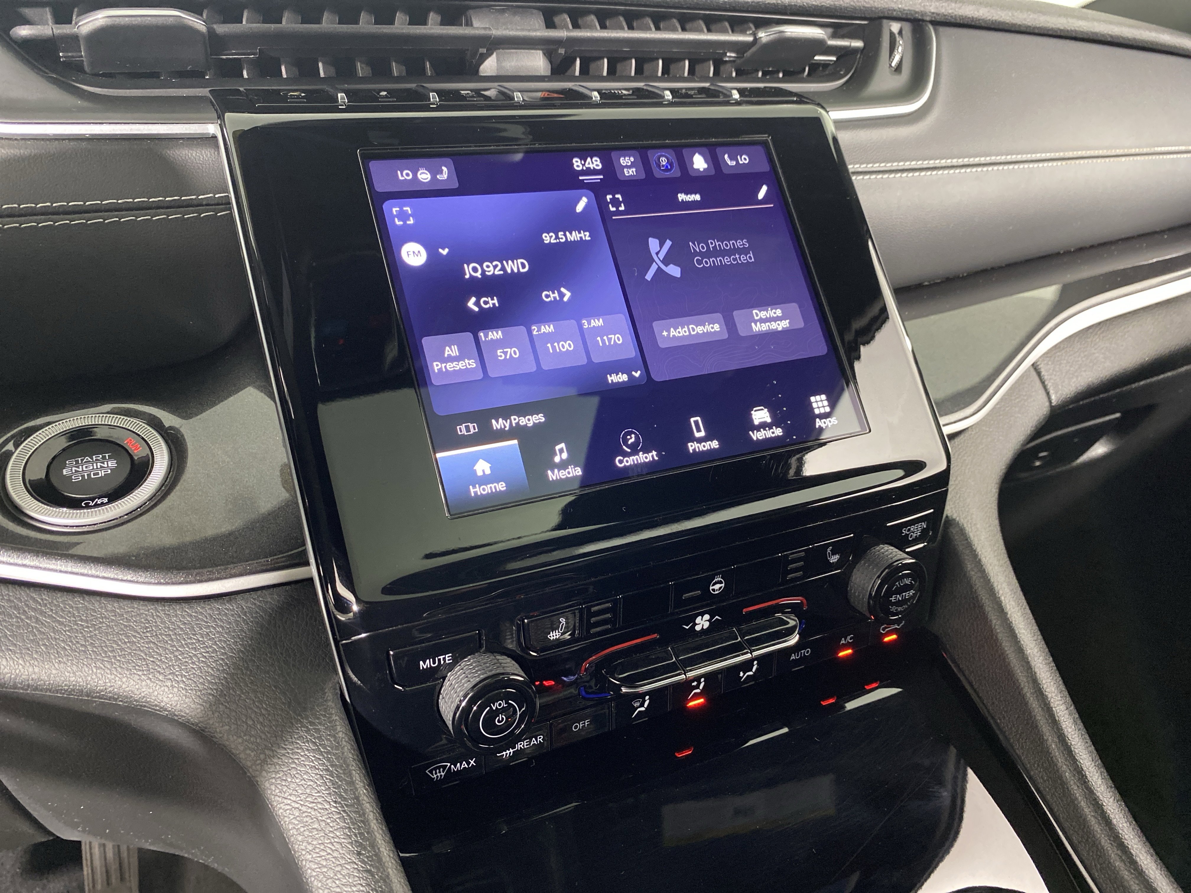 Used 2023 Jeep Grand Cherokee Altitude image 29