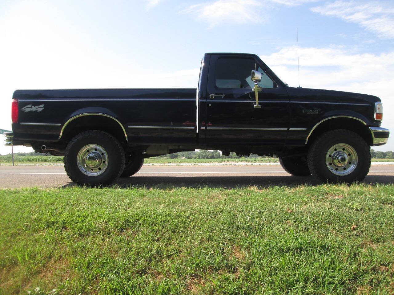 Used 1995 Ford F250 4x4 Regular Cab image 7