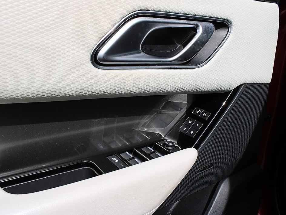 Used 2019 Land Rover Range Rover Velar S image 9