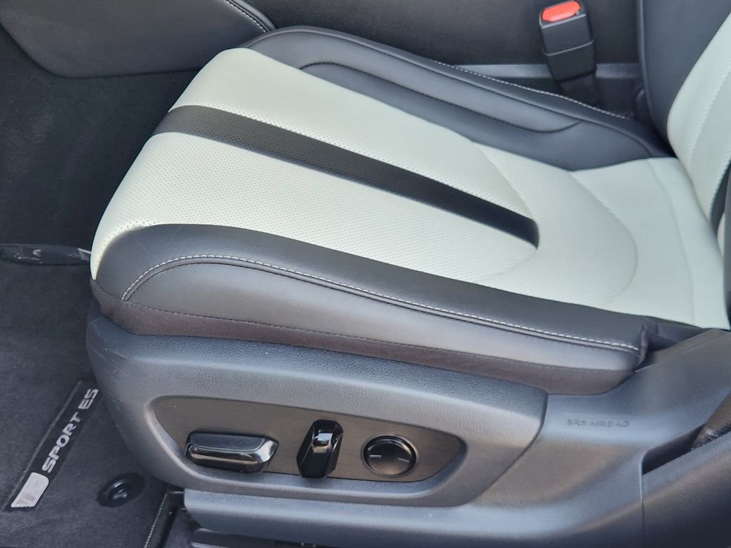 Certified 2023 Lexus ES 350 F Sport w/ Accessory Package (Z2) image 24