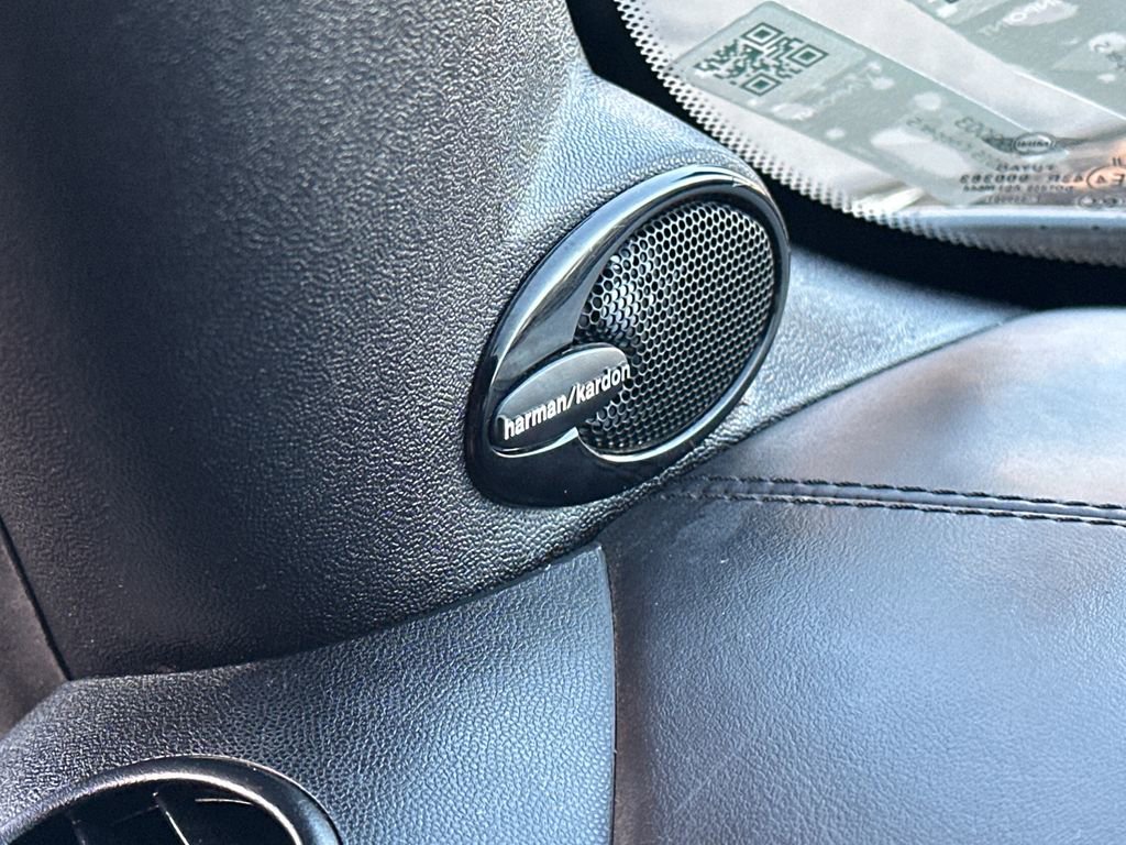 Used 2015 MINI Cooper S image 27