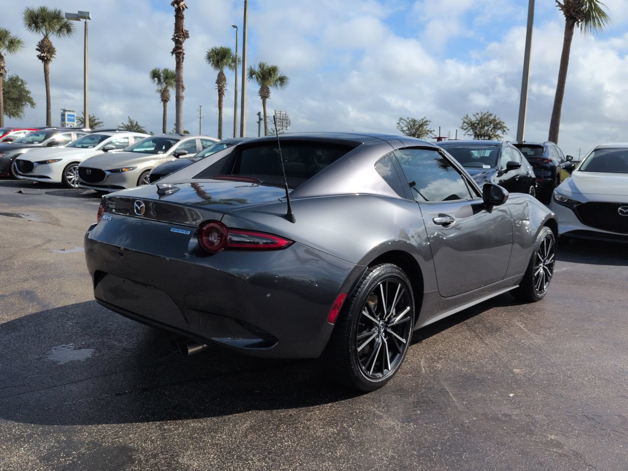 Used 2025 MAZDA MX-5 Miata RF Grand Touring RWD image 4