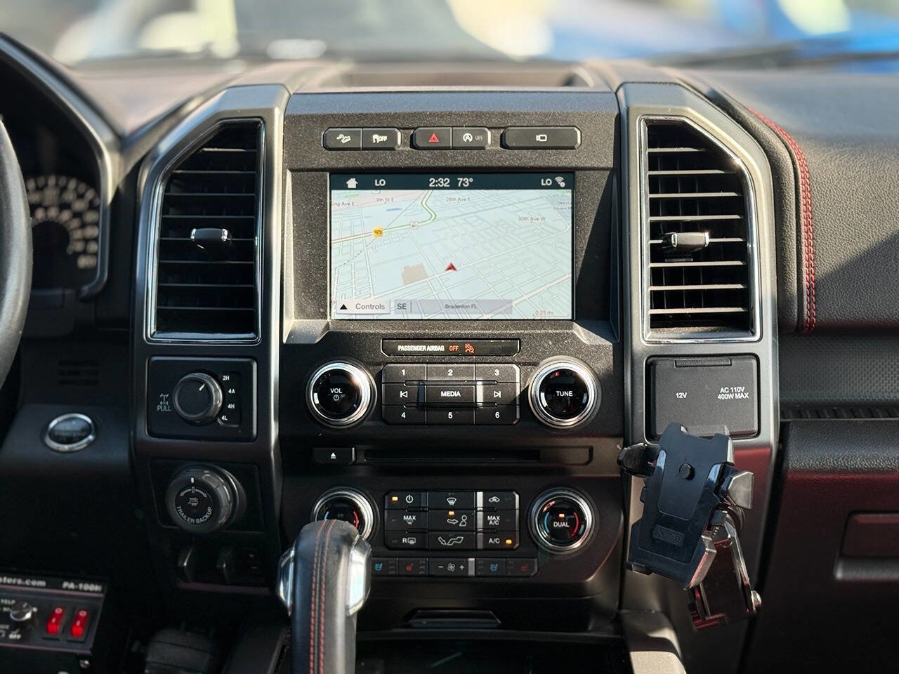 Used 2017 Ford F150 Lariat w/ Equipment Group 502A Luxury image 21