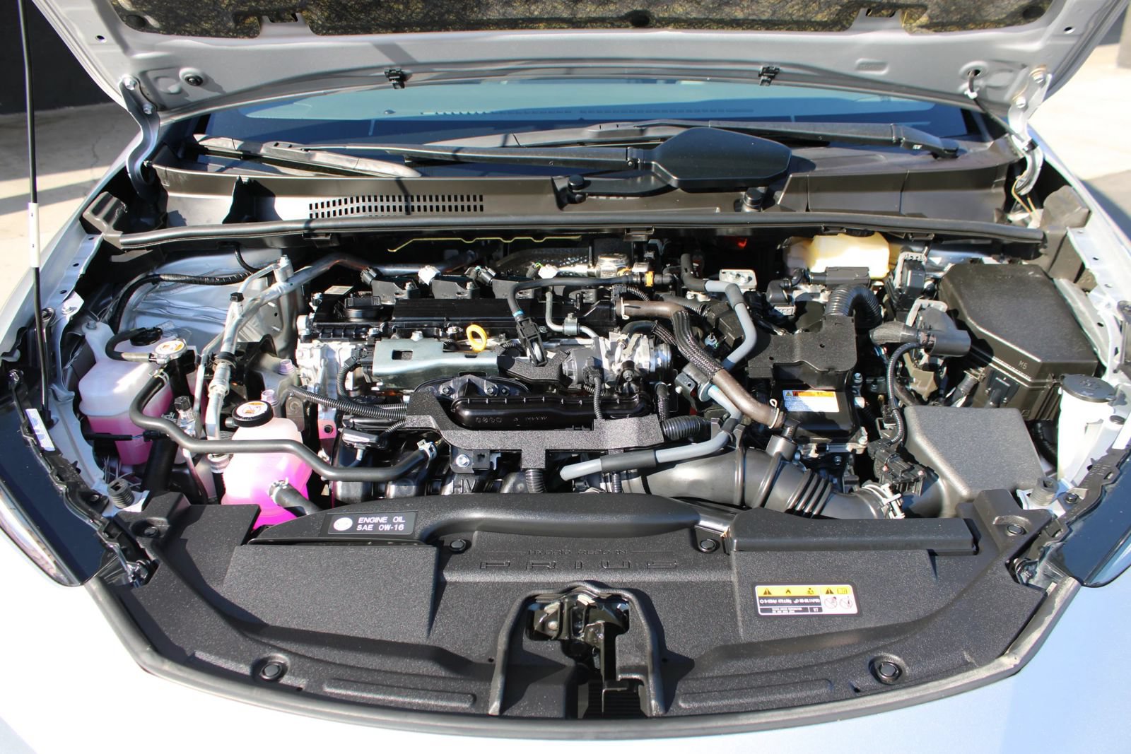 Used 2025 Toyota Prius LE FWD image 34