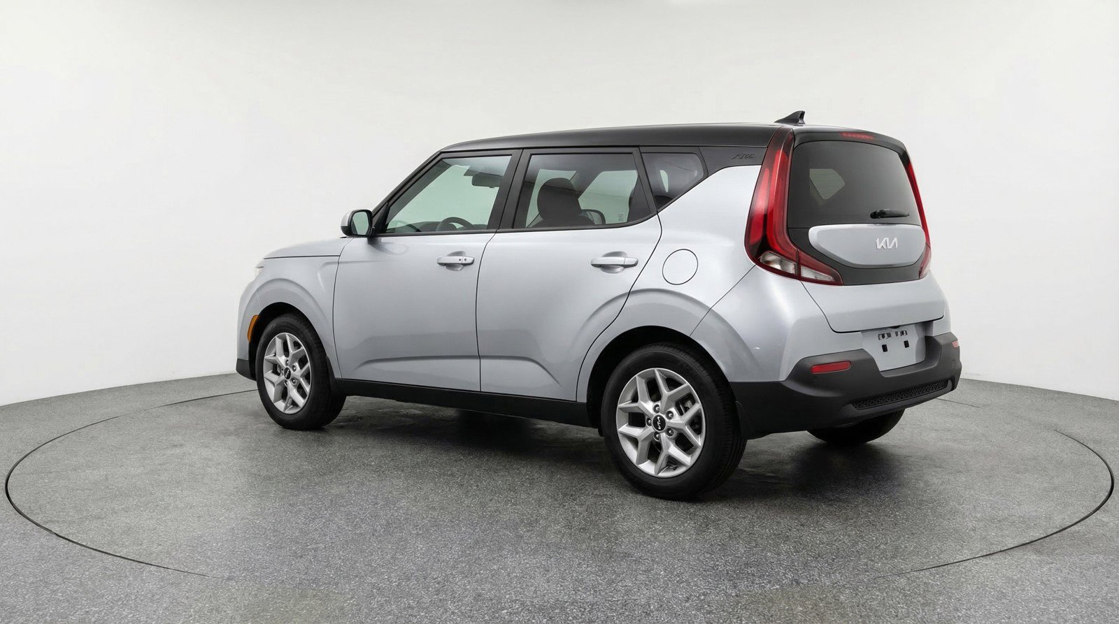 Used 2025 Kia Soul LX w/ LX Technology Package FWD image 6