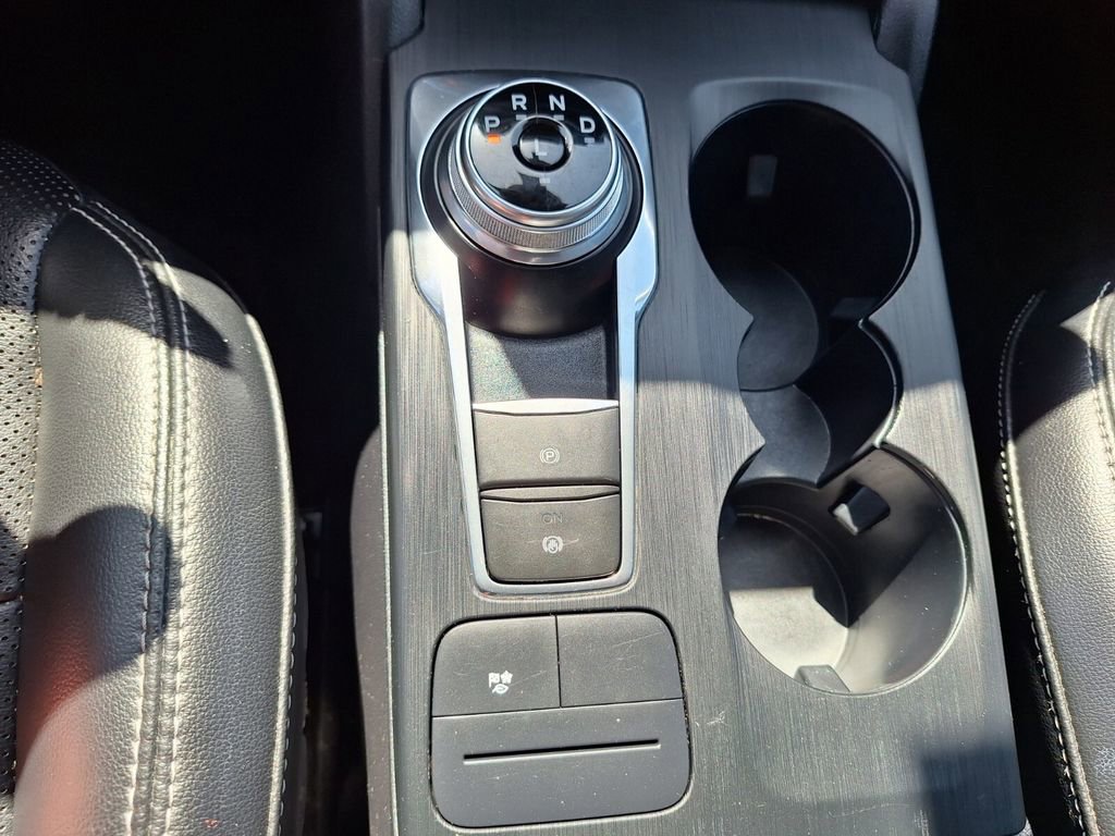 Used 2021 Ford Escape SEL image 17