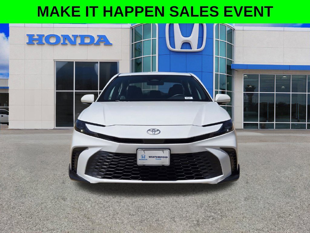 Used 2025 Toyota Camry SE FWD image 8