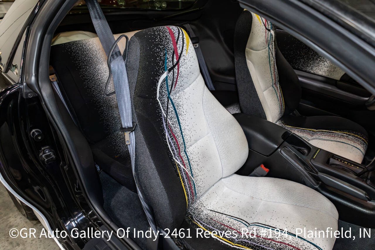 Used 1993 Chevrolet Camaro Z28 RWD image 33