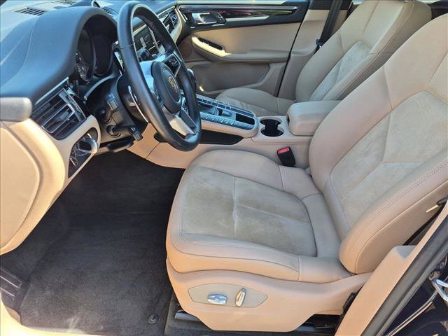 Used 2021 Porsche Macan AWD/4WD image 17