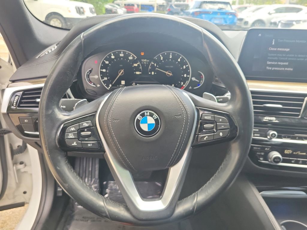 Used 2018 BMW 540i RWD image 24
