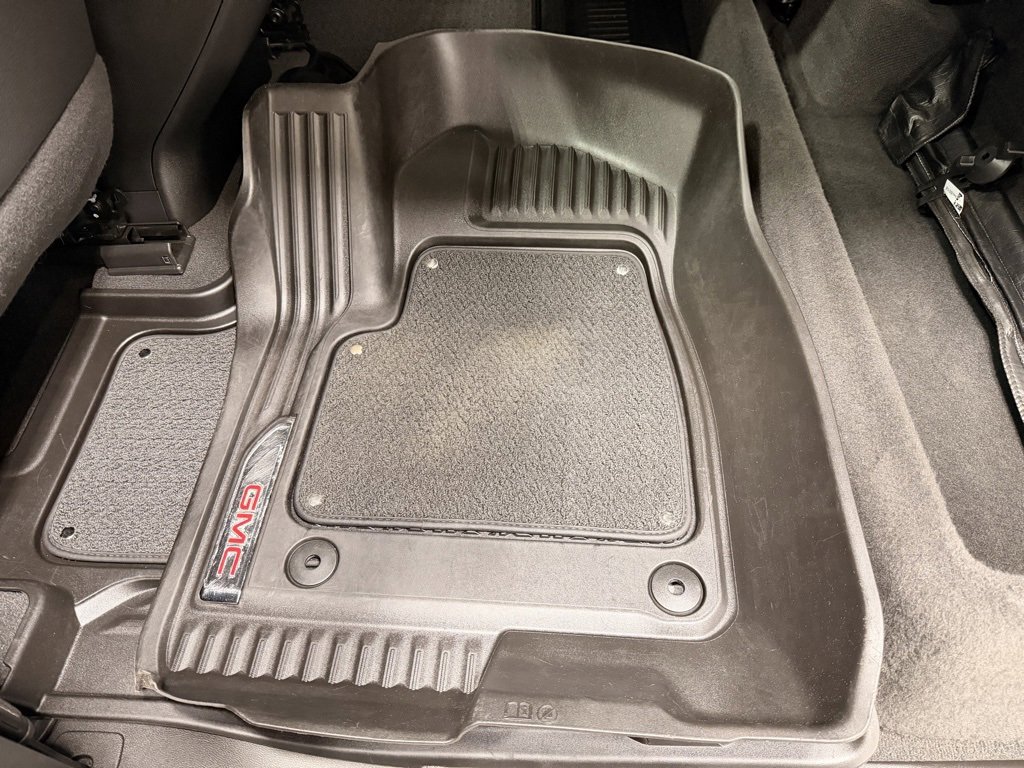 Used 2021 GMC Sierra 3500 Denali w/ Denali Black Diamond Edition image 20