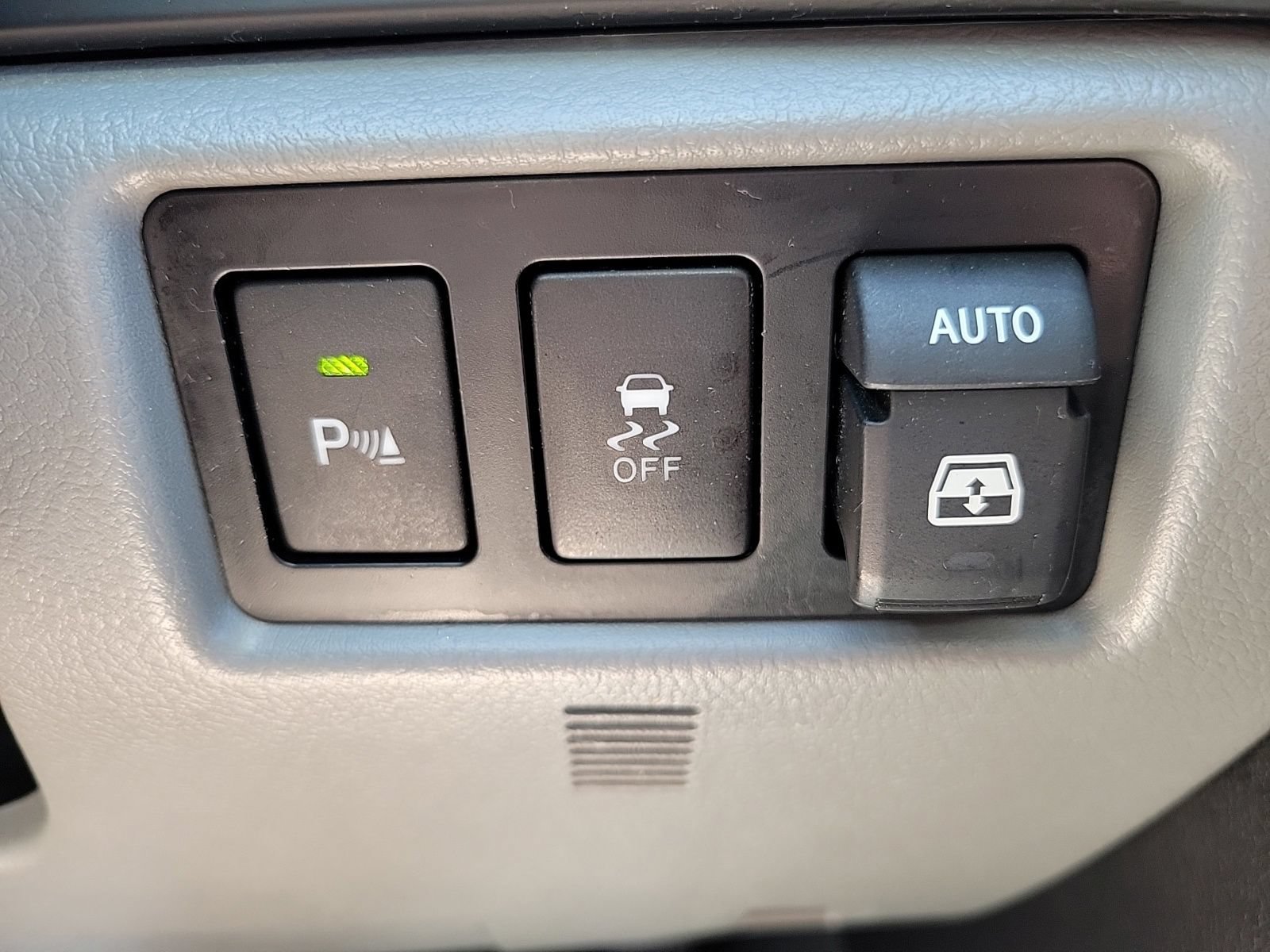 Used 2018 Toyota Sequoia Limited w/ Safety & Convenience Package AWD/4WD image 35