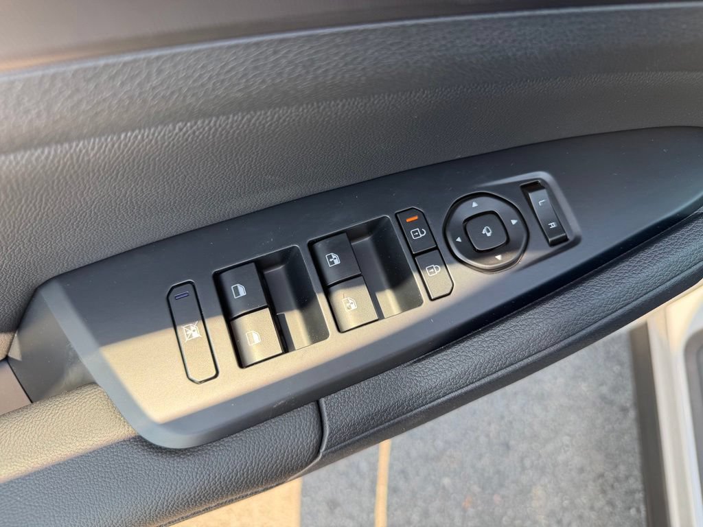 New 2026 Kia Sportage SX FWD image 13