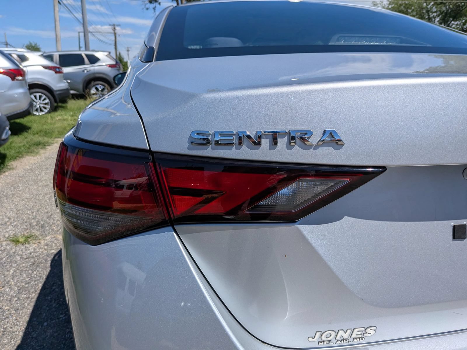 Used 2020 Nissan Sentra SV FWD image 12