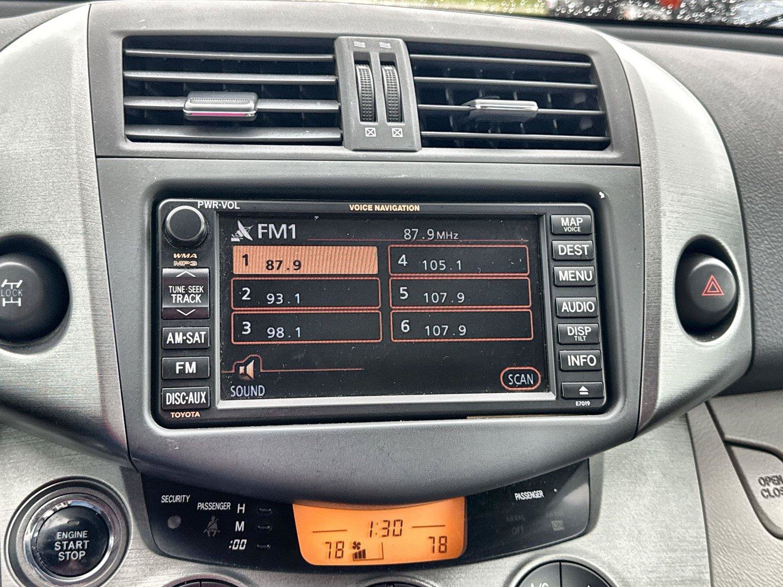 Used 2011 Toyota RAV4 Limited AWD/4WD image 25