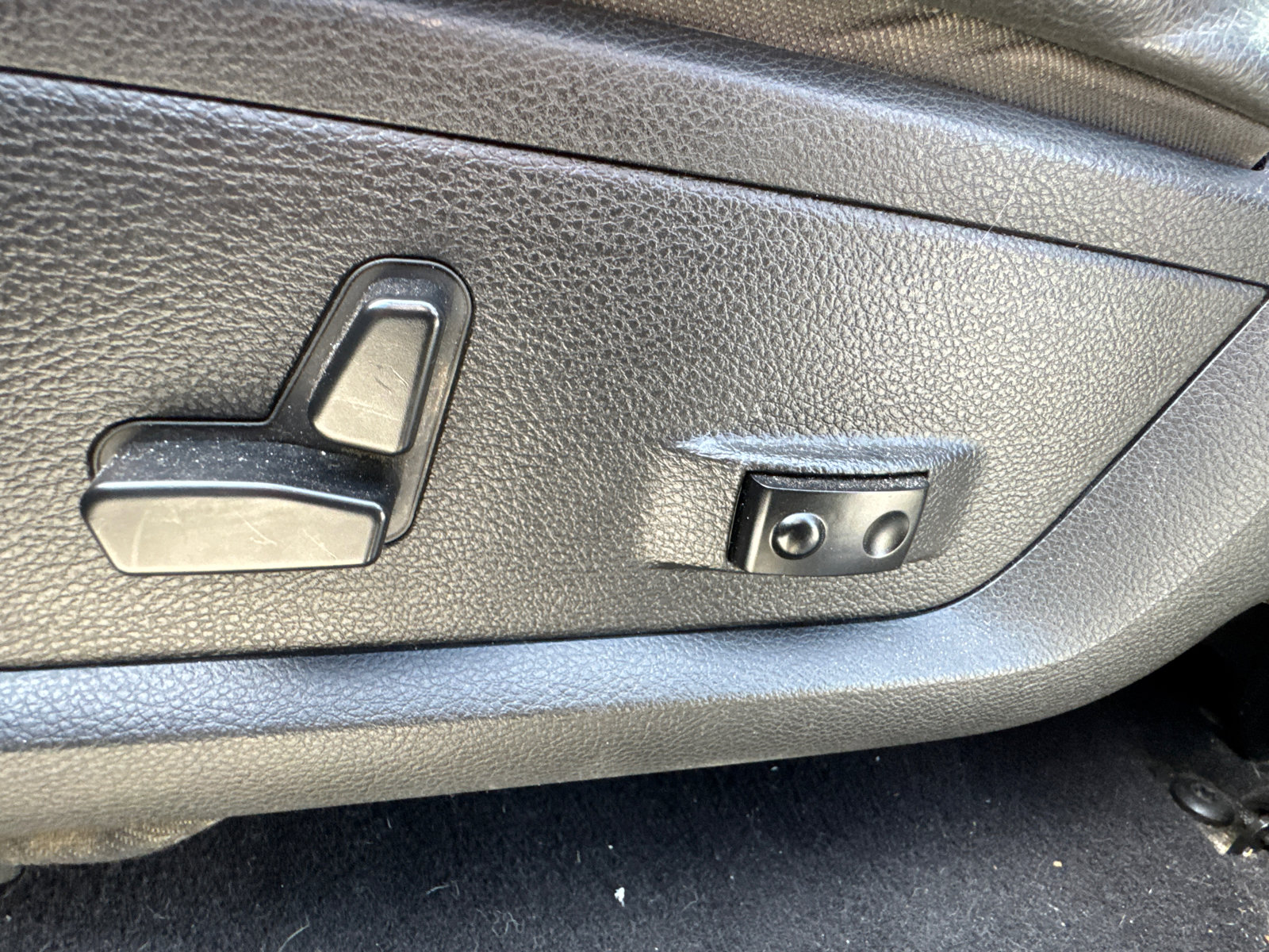 Used 2013 RAM 1500 Sport w/ Sport Premium Group image 10
