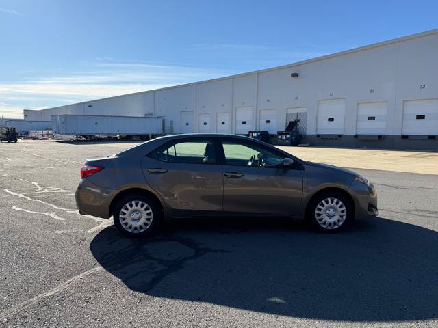 Used 2019 Toyota Corolla LE FWD image 5