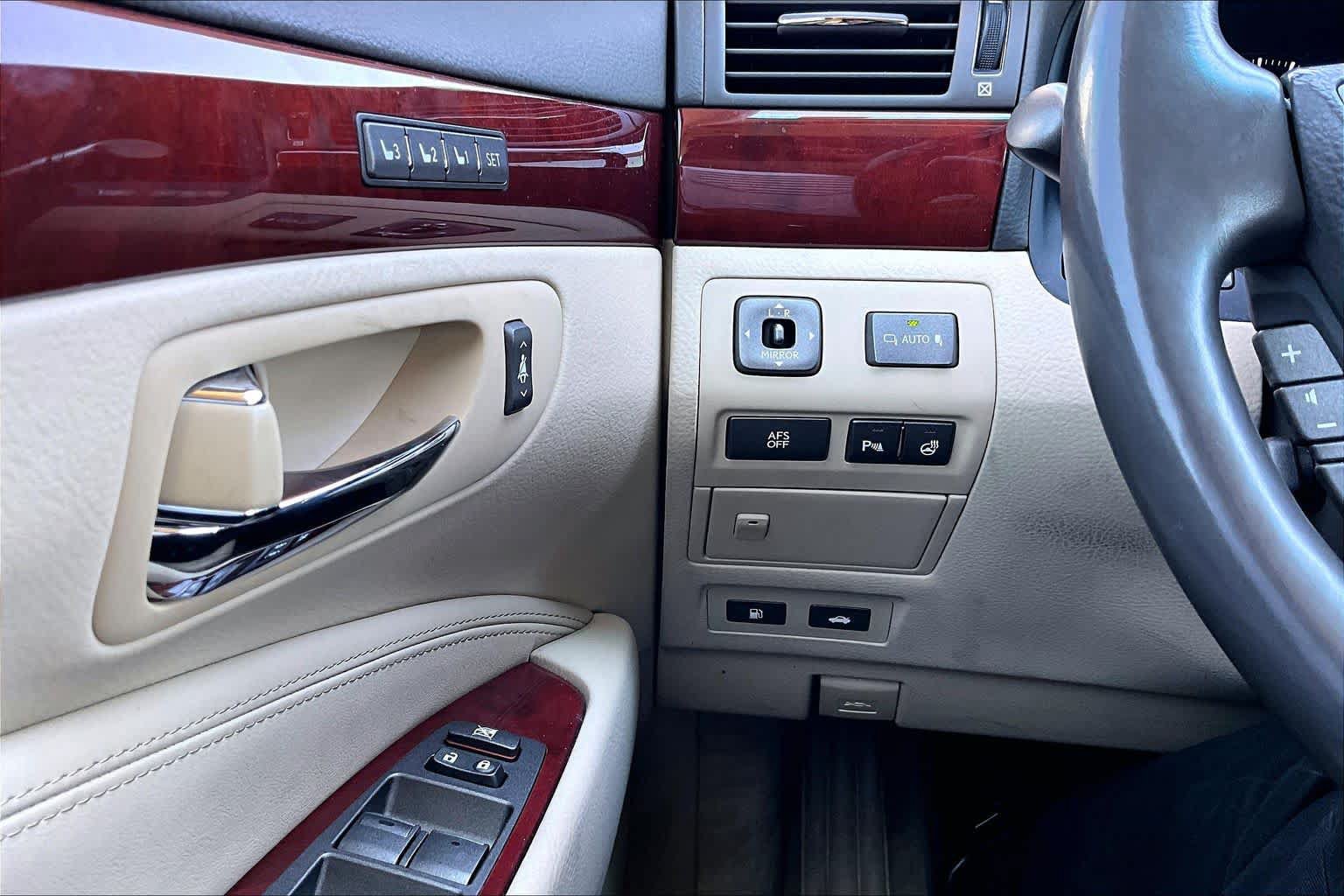 Used 2008 Lexus LS 460 RWD image 34