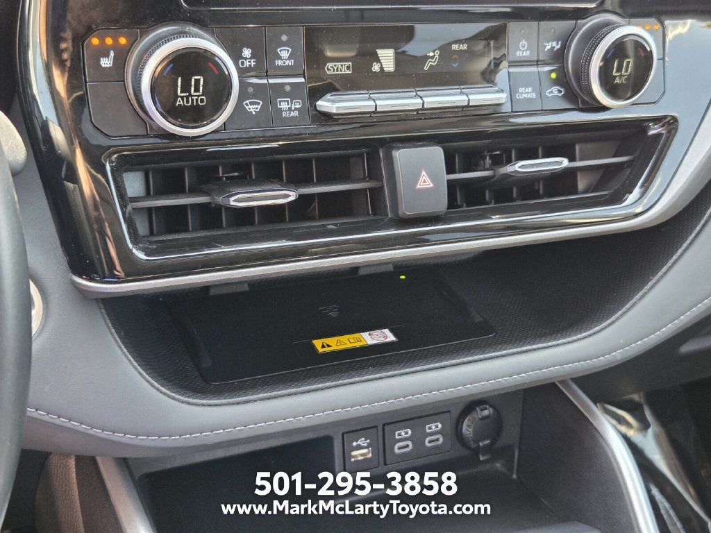 Used 2025 Toyota Highlander XLE AWD/4WD image 21