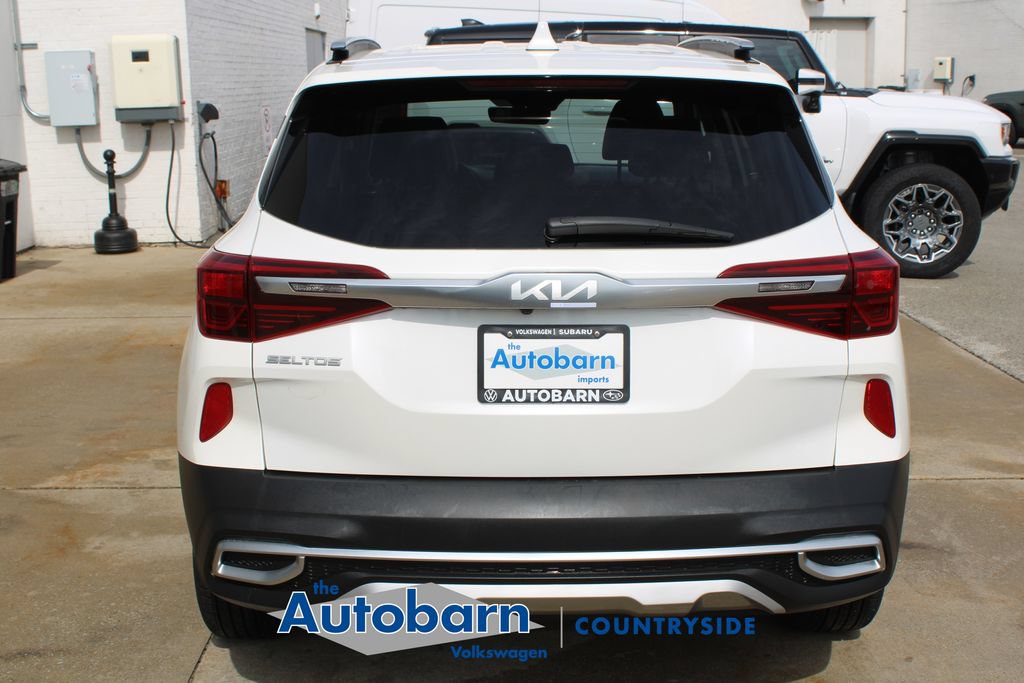 Used 2023 Kia Seltos S w/ Navigation Package AWD/4WD image 5