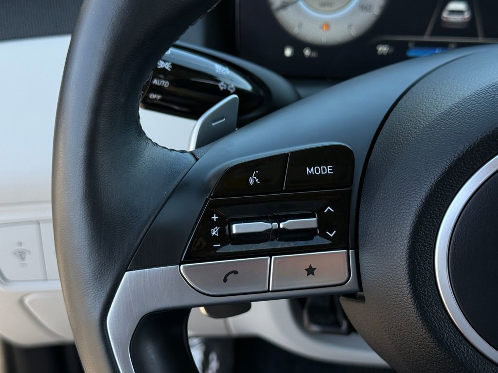 Used 2023 Hyundai Tucson Limited image 32