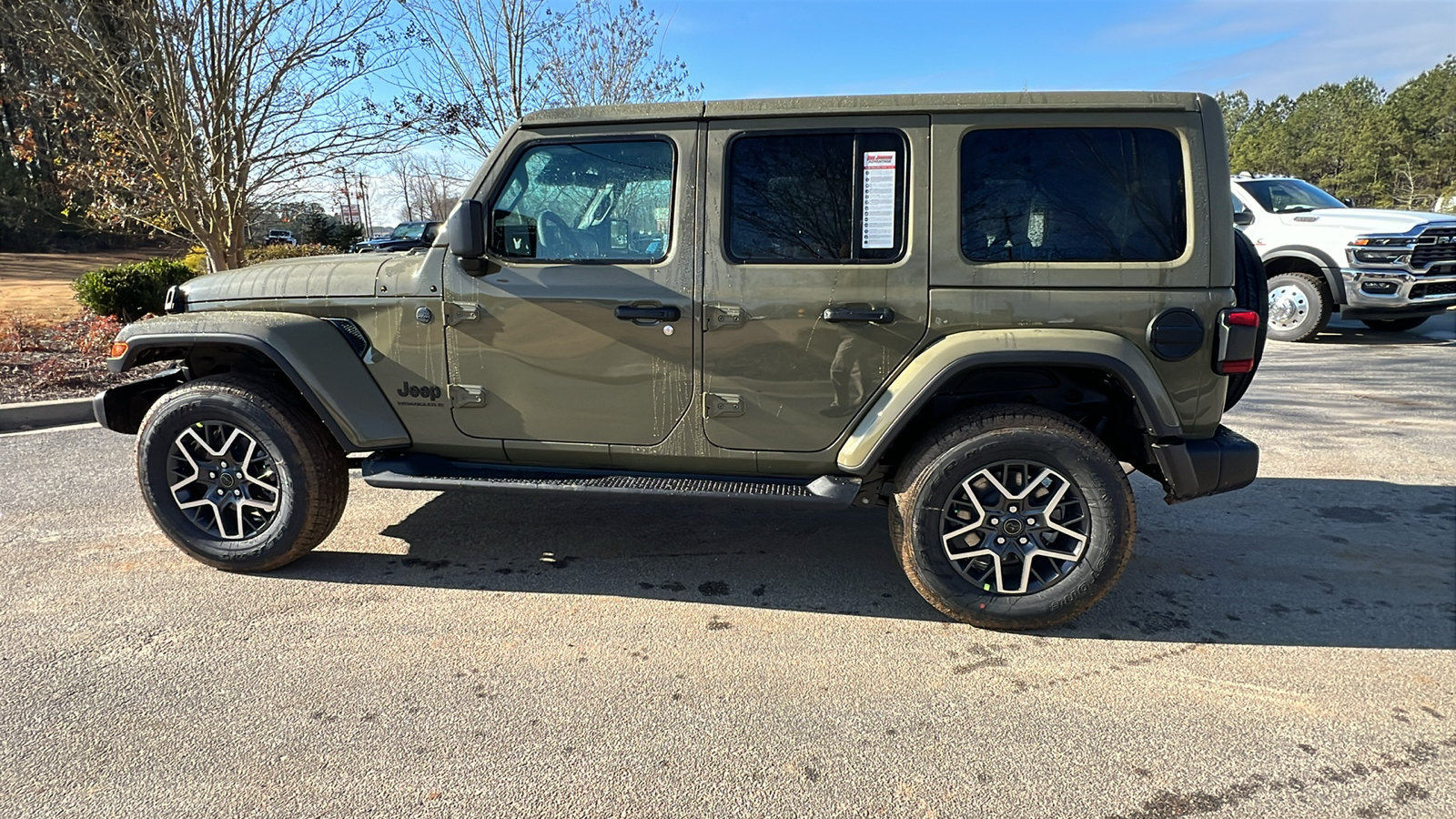 New 2026 Jeep Wrangler Unlimited Sahara AWD/4WD image 11