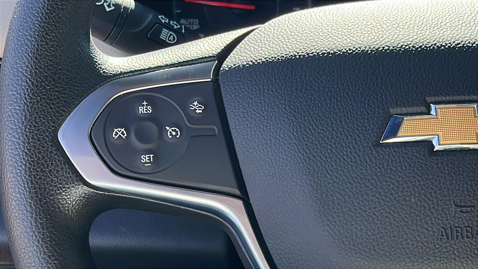 Used 2023 Chevrolet Traverse LS image 16