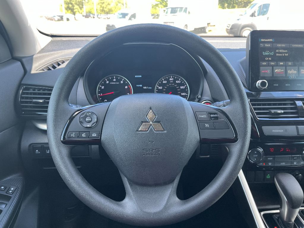 Used 2024 Mitsubishi Eclipse Cross LE image 28