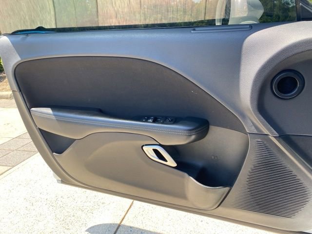 Used 2022 Dodge Challenger SXT w/ Driver Convenience Group RWD image 18