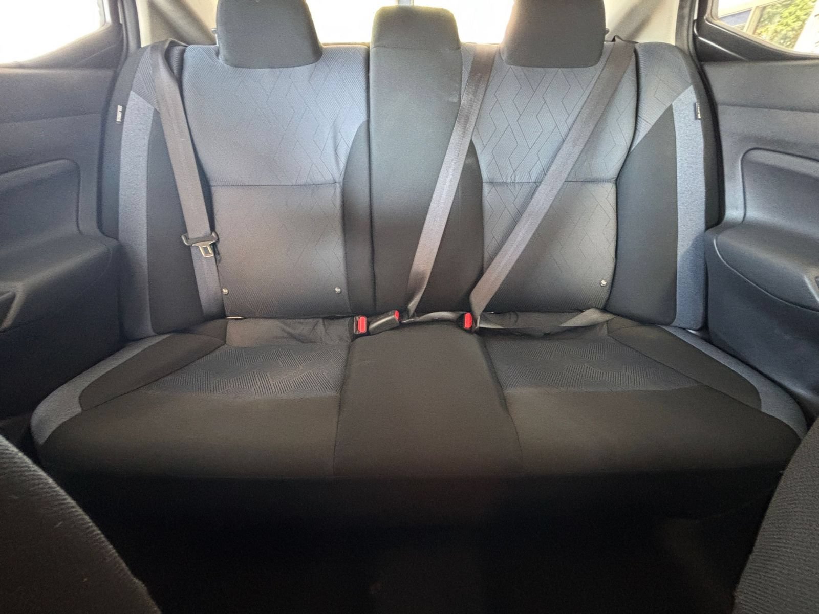 Used 2025 Nissan Versa SV FWD image 36