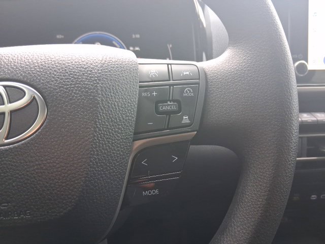 Used 2025 Toyota Camry LE FWD image 15