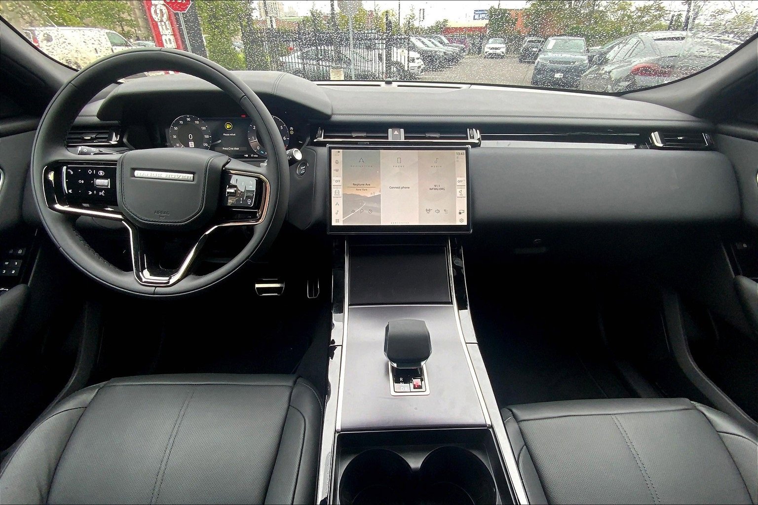 New 2026 Land Rover Range Rover Velar Dynamic SE image 5