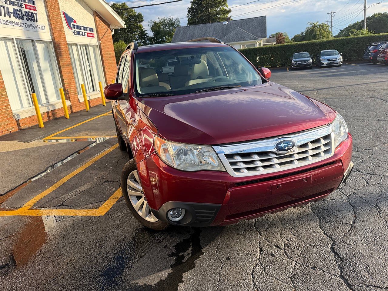 Used 2013 Subaru Forester 2.5X Premium w/ All-Weather Plus Pkg AWD/4WD image 4