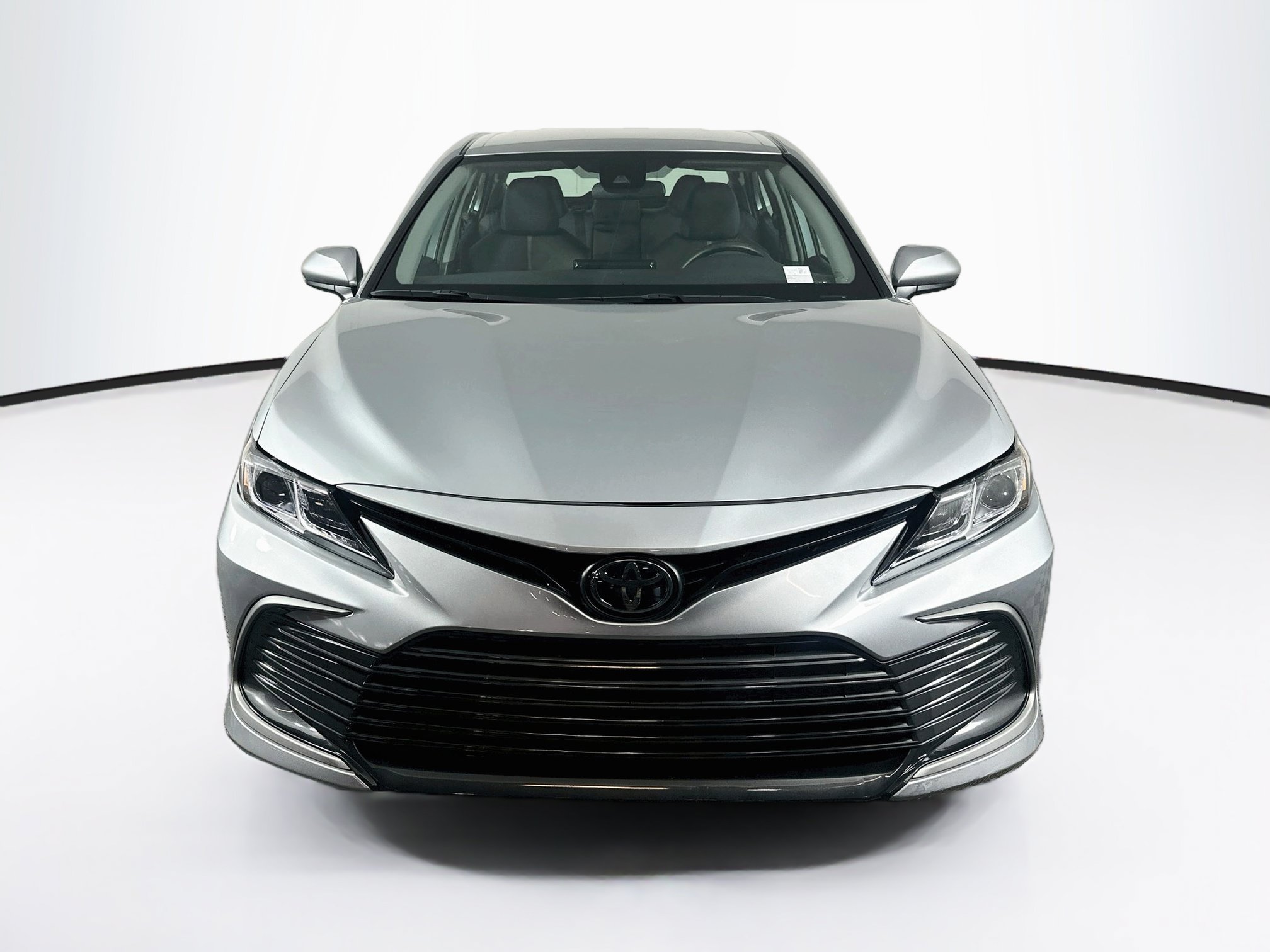 Used 2023 Toyota Camry LE FWD image 2