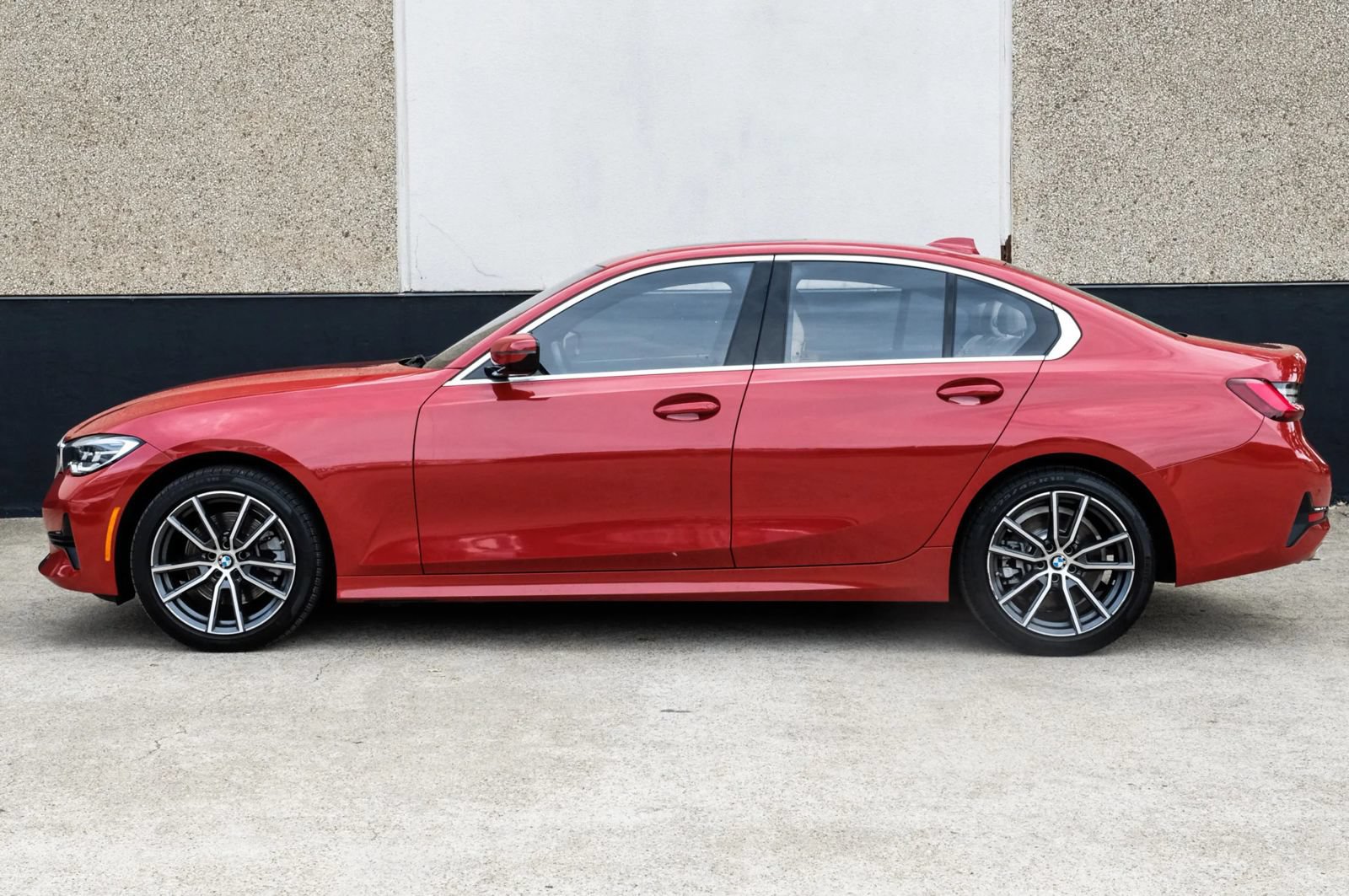 Used 2022 BMW 330i Sedan w/ Driving Assistance Package RWD image 12