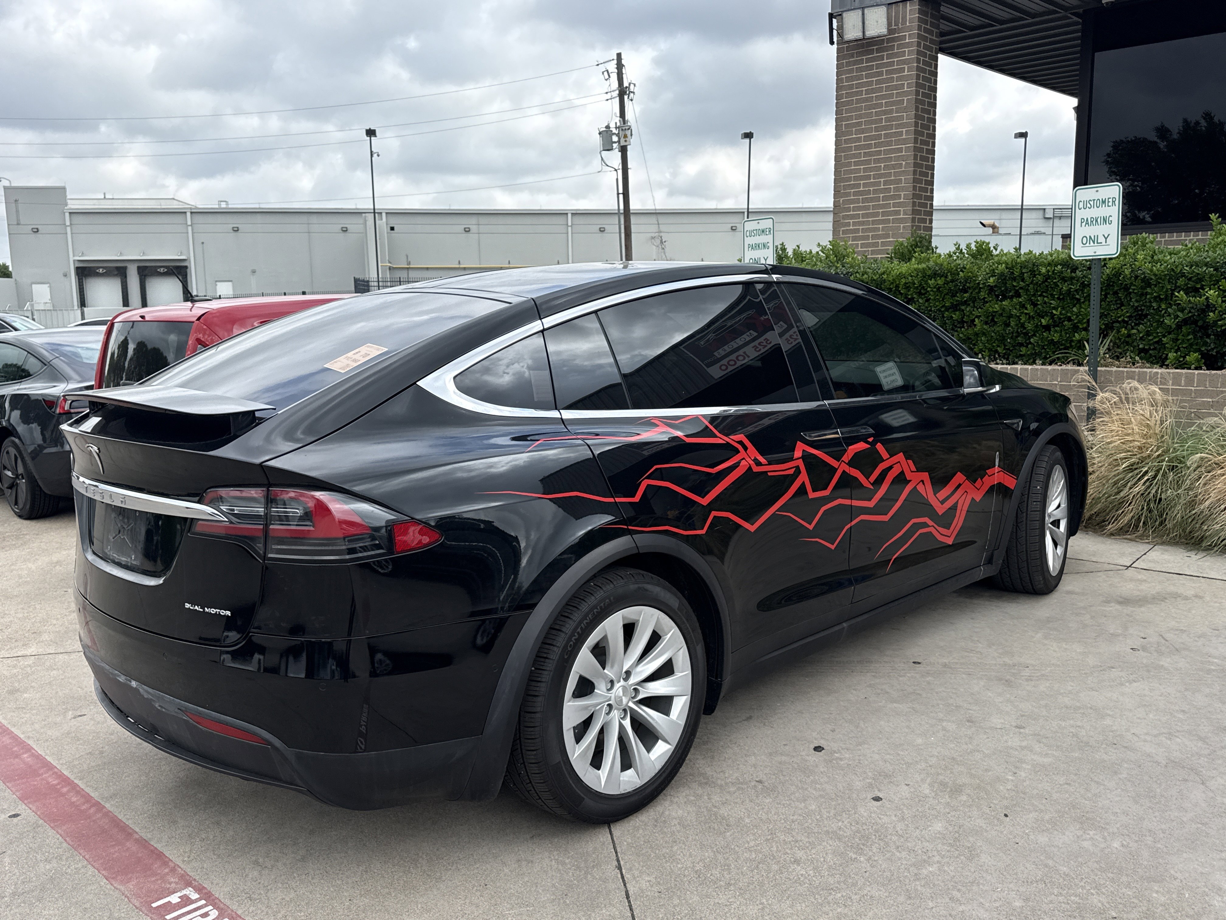 Used 2020 Tesla Model X Long Range image 2