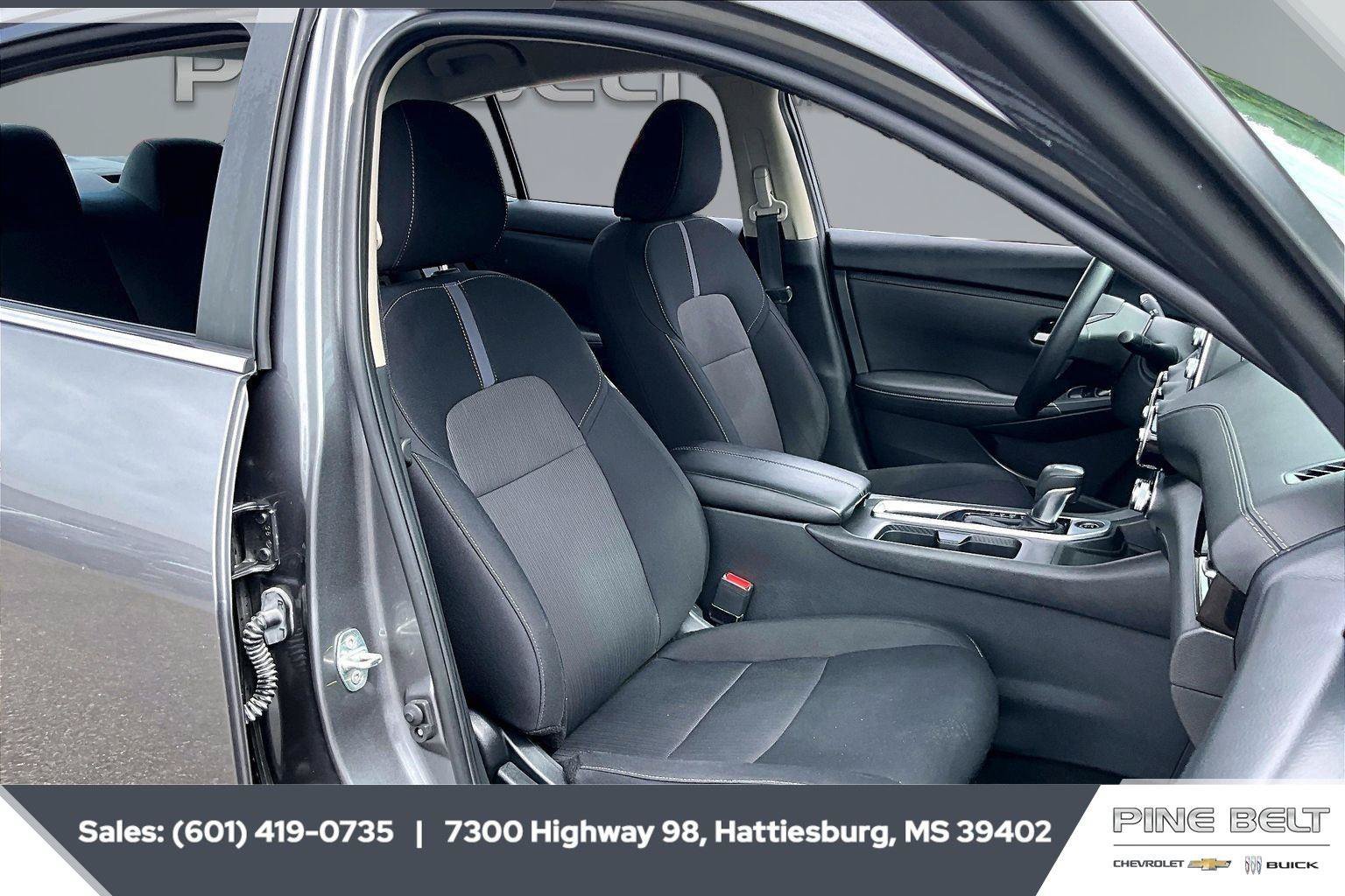 Used 2024 Nissan Sentra SV FWD image 6