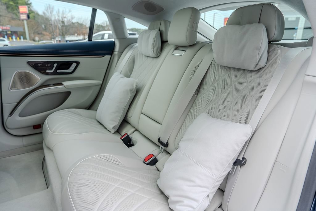 Used 2023 Mercedes-Benz EQS 580 4MATIC Sedan image 29