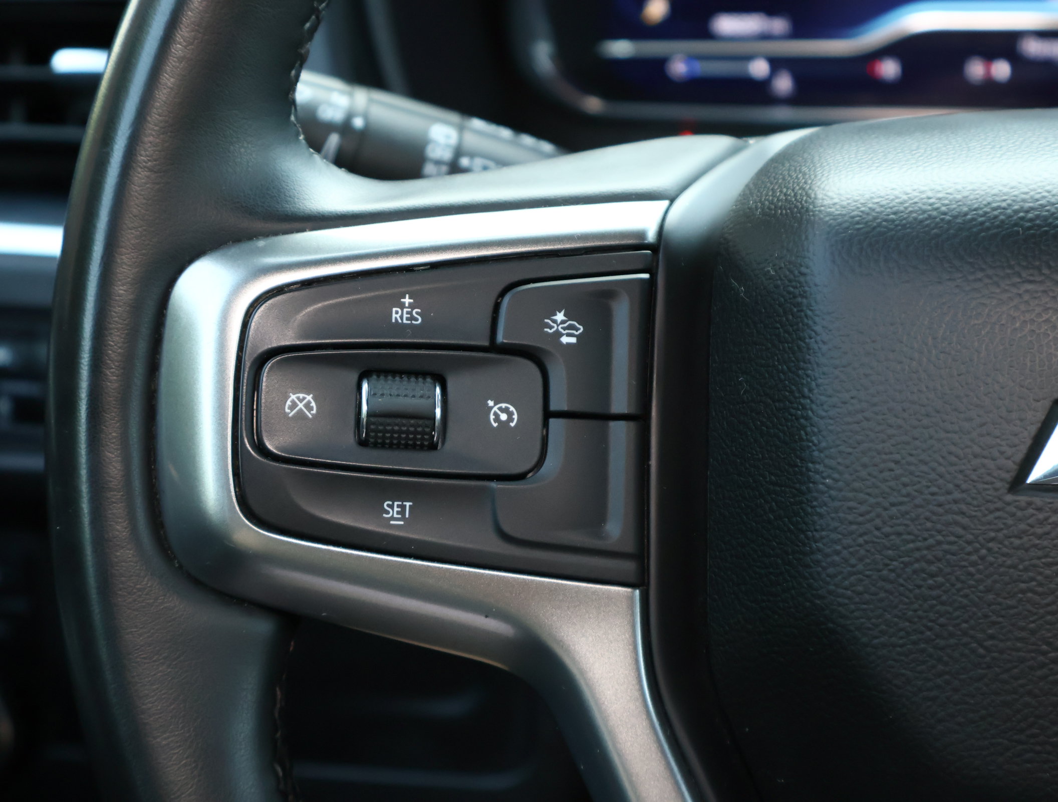 Used 2024 Chevrolet Suburban LT AWD/4WD image 15