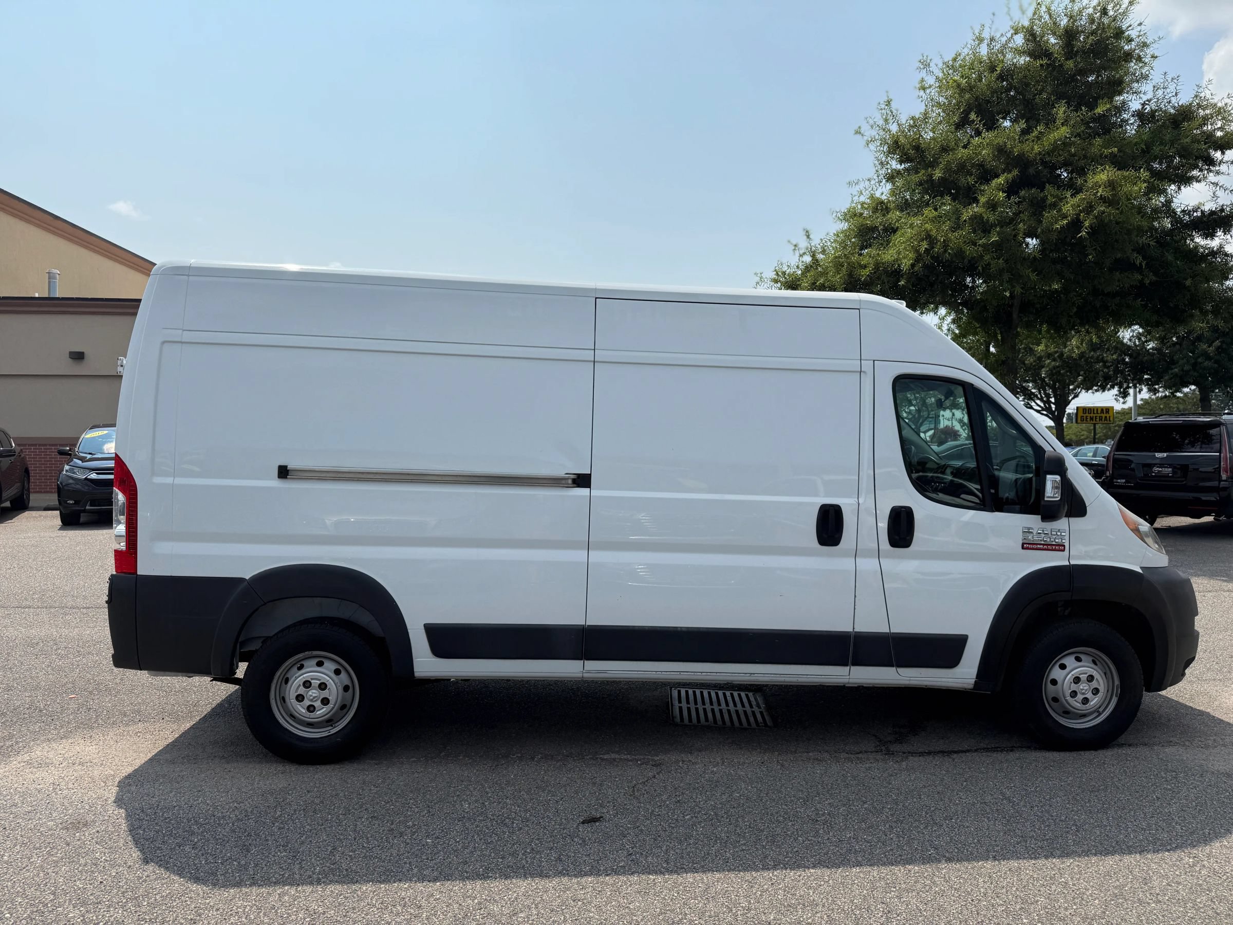 Used 2017 RAM ProMaster 2500 FWD image 7
