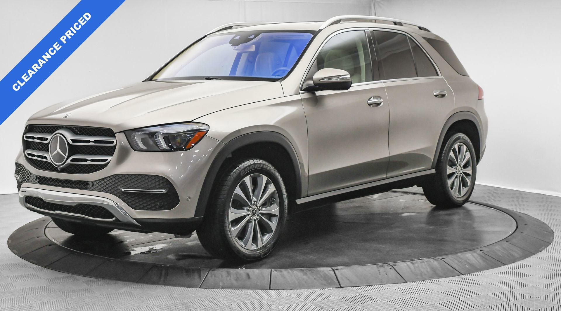 Used 2020 Mercedes-Benz GLE 450 4MATIC image 3