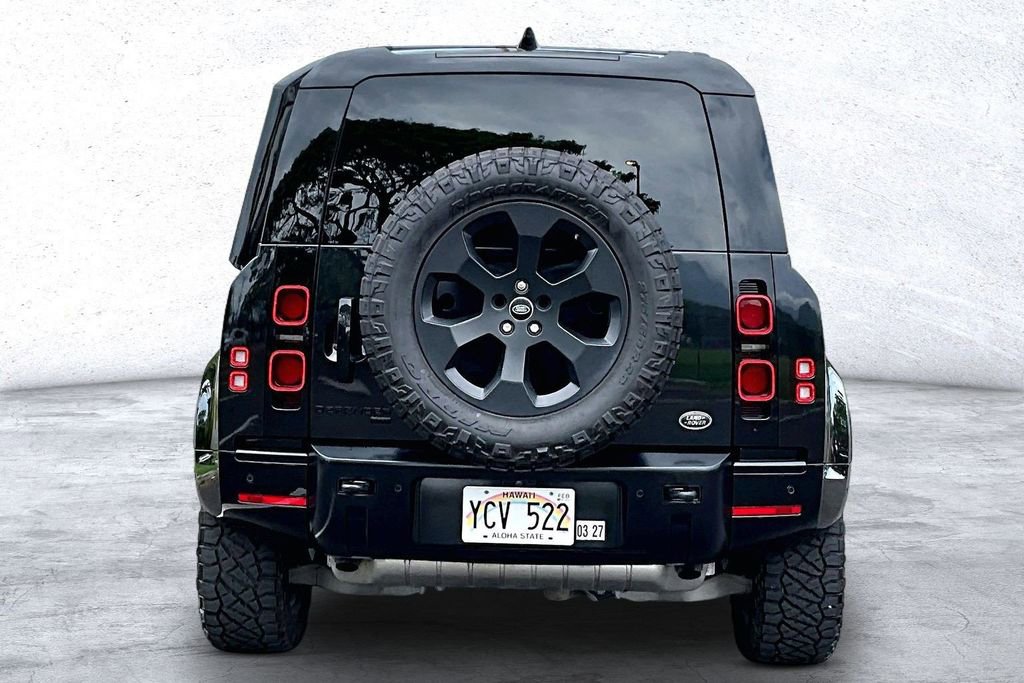 Used 2021 Land Rover Defender 110 X-Dynamic SE image 4