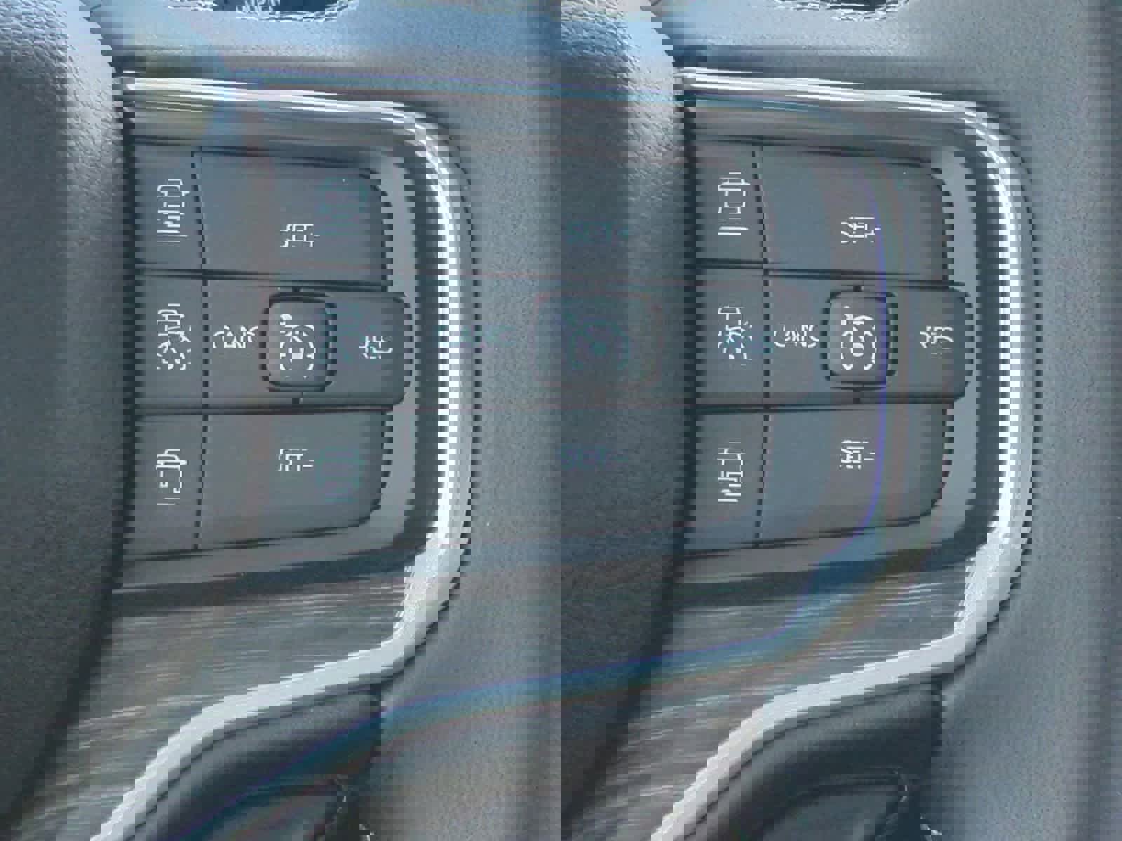 Used 2024 Jeep Wagoneer L Series II image 25