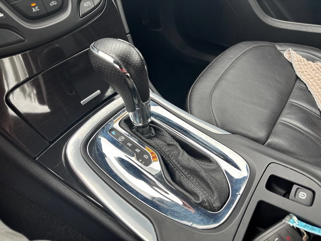 Used 2015 Buick Regal Premium w/ Experience Buick Package FWD image 28