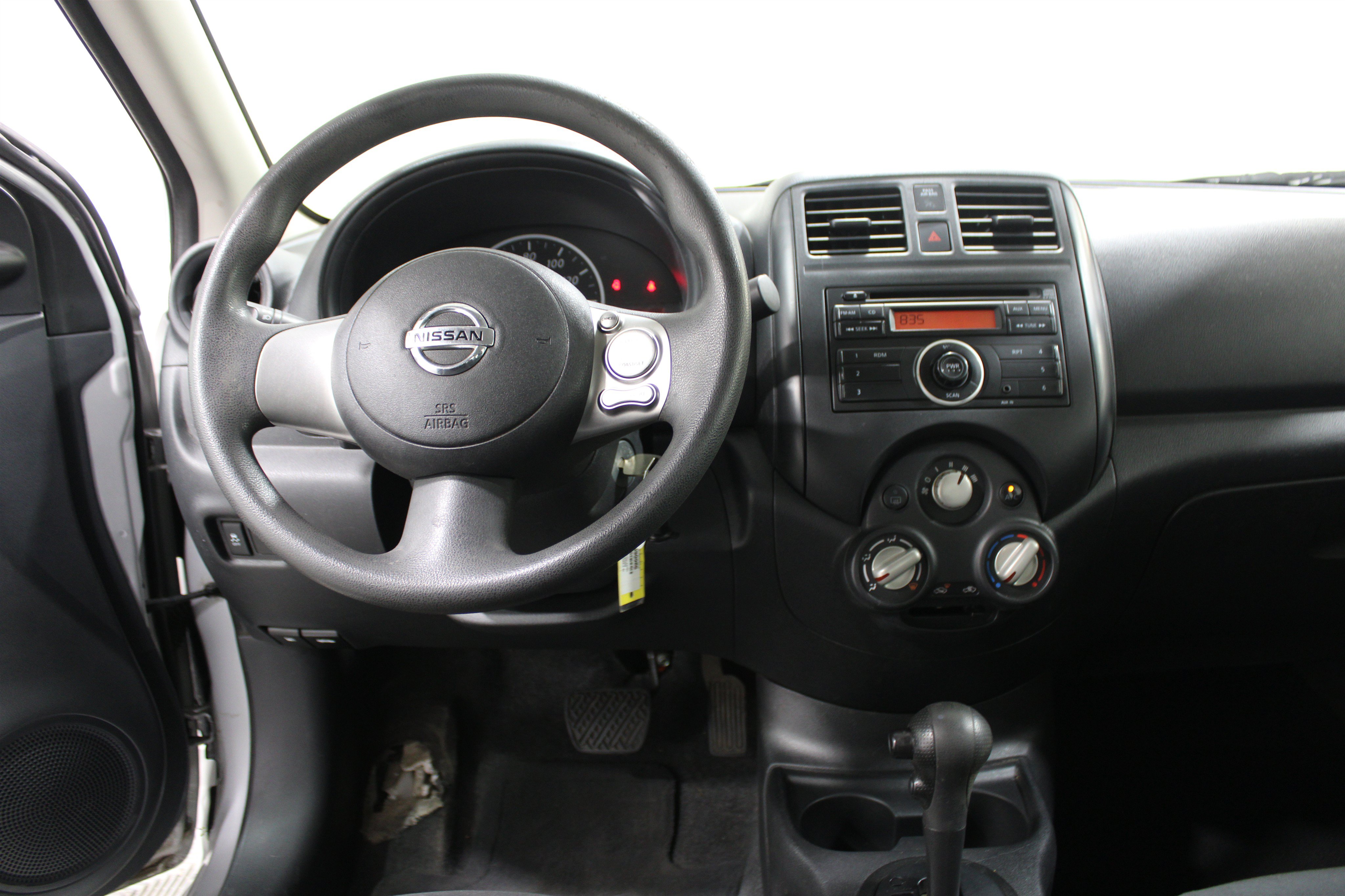 Used 2014 Nissan Versa S Plus FWD image 2