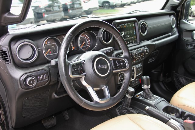 Used 2018 Jeep Wrangler Unlimited Sahara AWD/4WD image 19